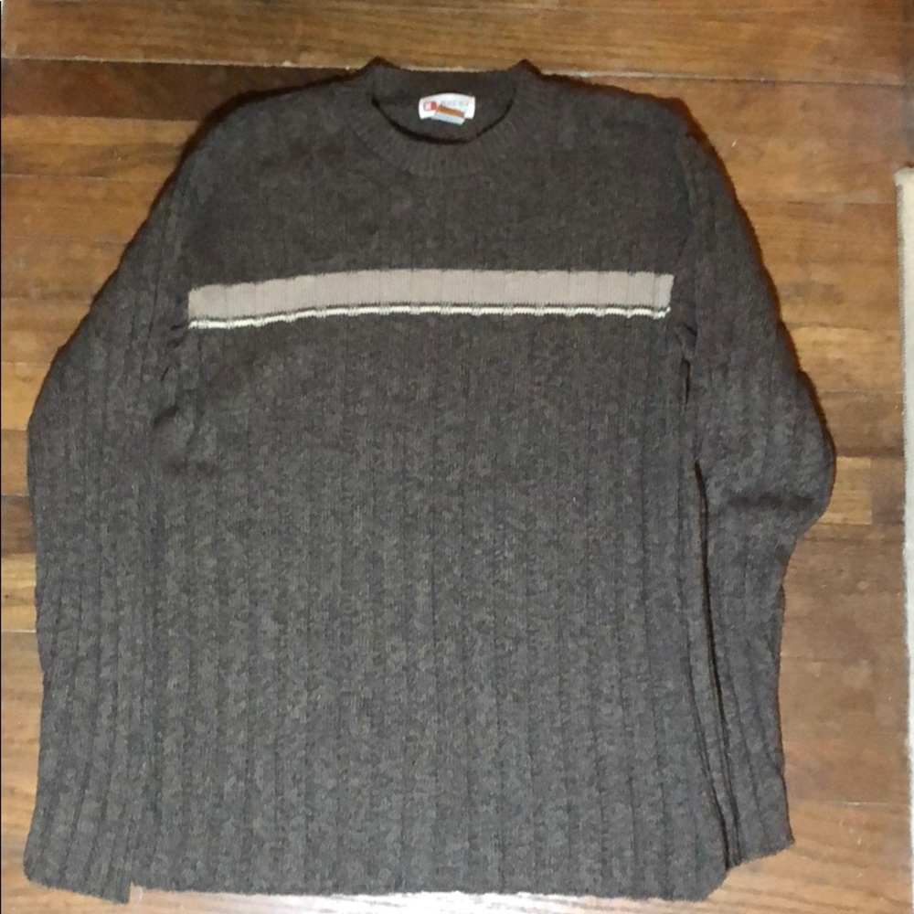 Buckle sweater